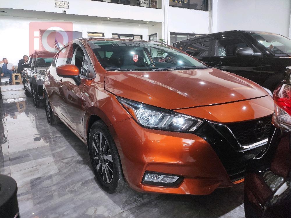 نيسان فيرسا